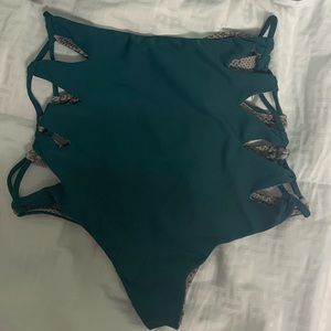 Seaweed queens 🦋$35🦋